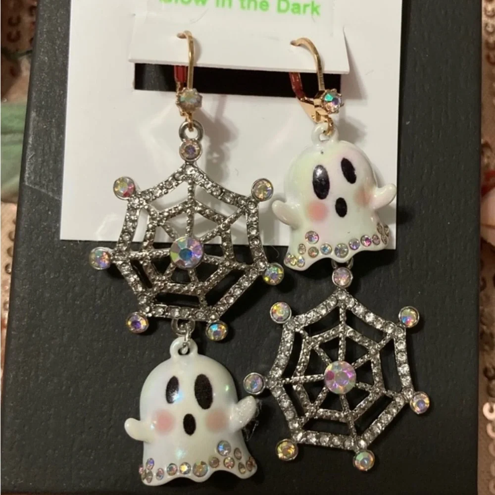 Betsey Johnson ghost web mix matched NWT - Picture 2 of 4